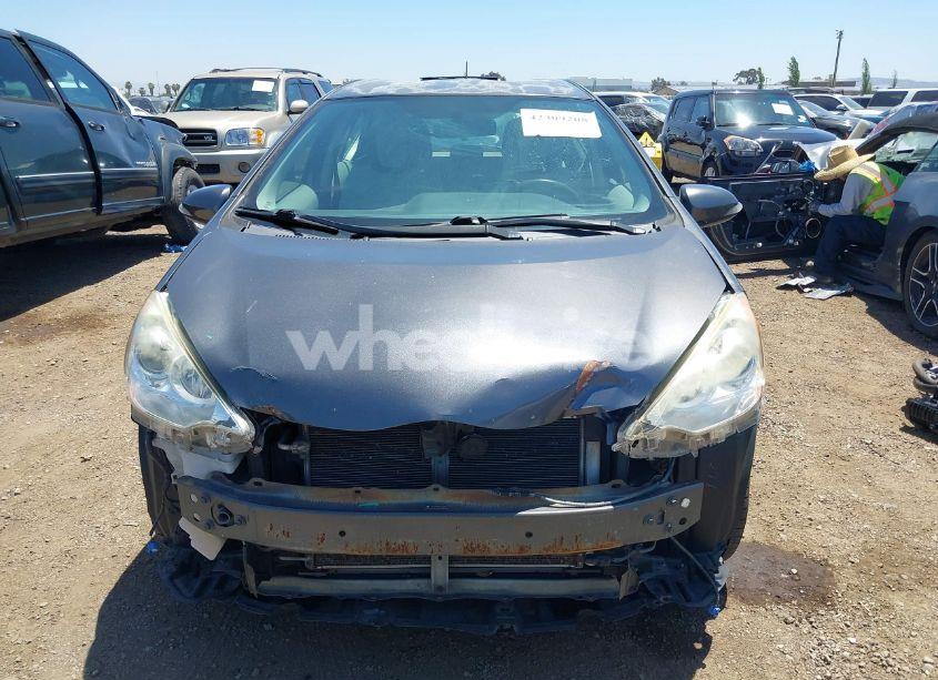 Photo 13 of 2014 Toyota Prius C ONE (VIN JTDKDTB38E1560971)