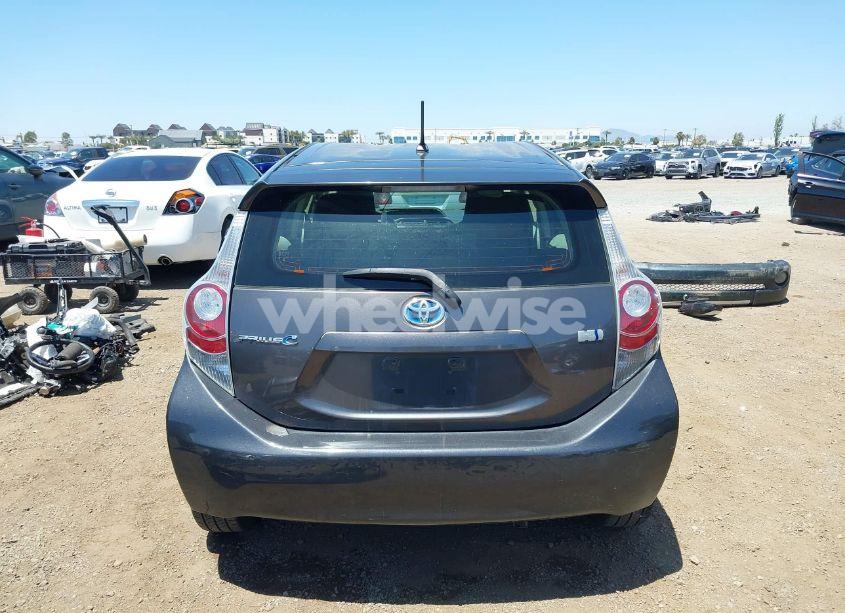 Photo 17 of 2014 Toyota Prius C ONE (VIN JTDKDTB38E1560971)