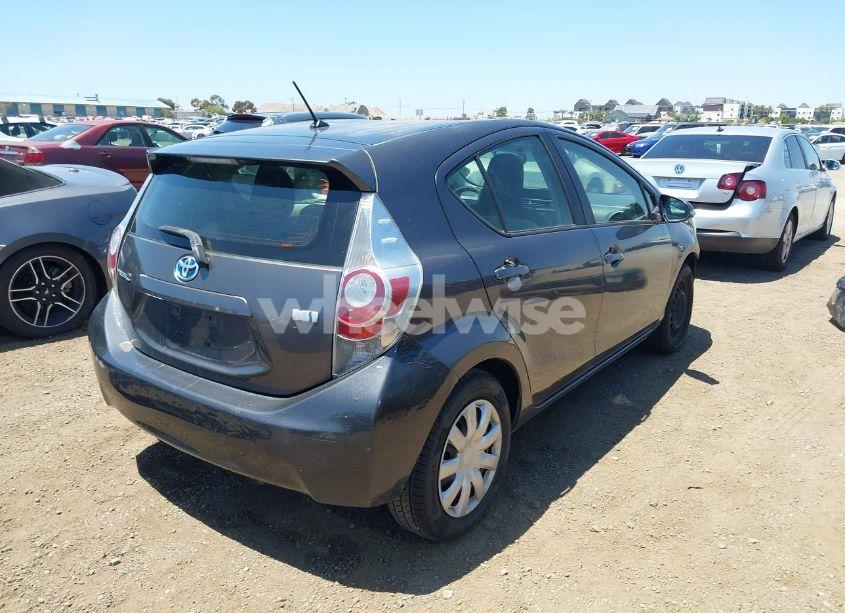 Photo 4 of 2014 Toyota Prius C ONE (VIN JTDKDTB38E1560971)