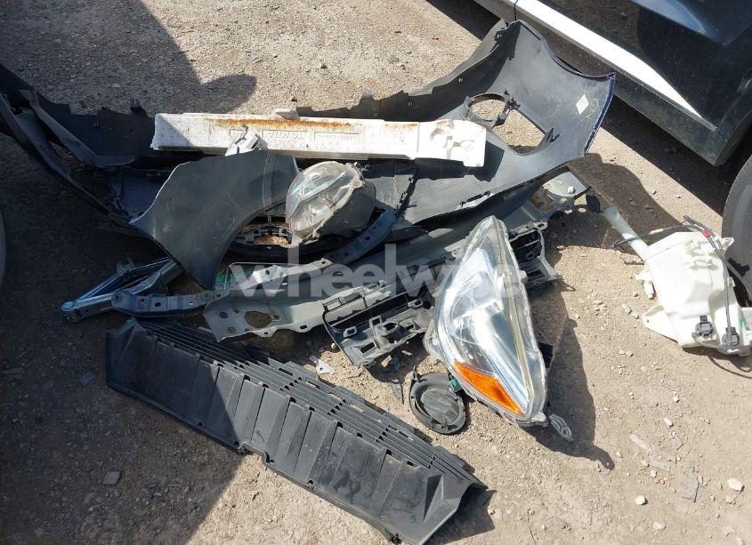 Photo 12 of 2015 Toyota Prius C TWO (VIN JTDKDTB38F1088014)