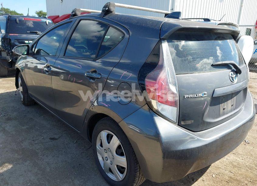 Photo 3 of 2015 Toyota Prius C TWO (VIN JTDKDTB38F1088014)