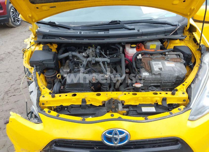 Photo 10 of 2015 Toyota Prius C TWO (VIN JTDKDTB38F1113171)
