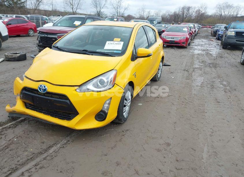 Photo 2 of 2015 Toyota Prius C TWO (VIN JTDKDTB38F1113171)