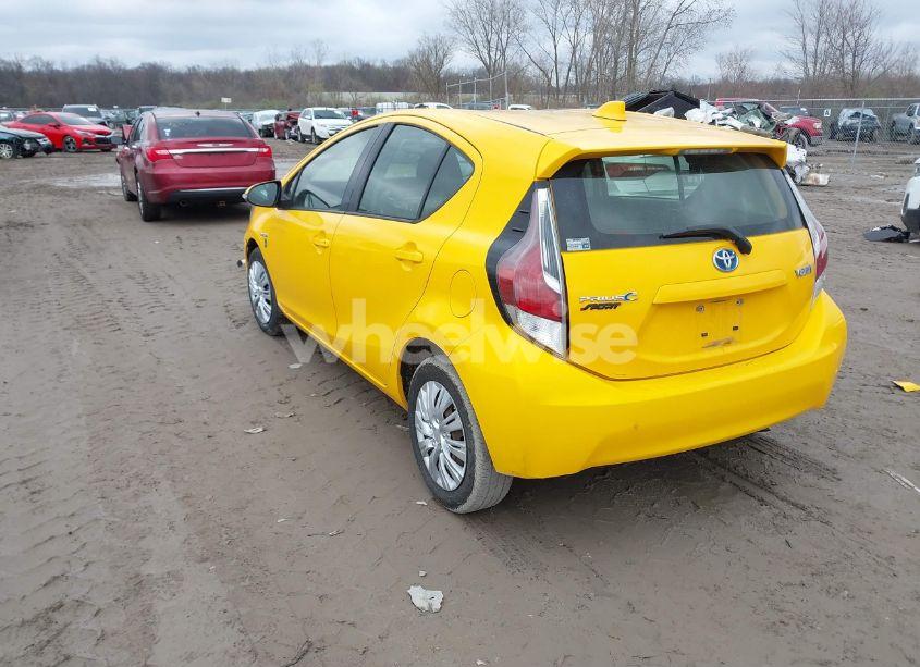 Photo 3 of 2015 Toyota Prius C TWO (VIN JTDKDTB38F1113171)