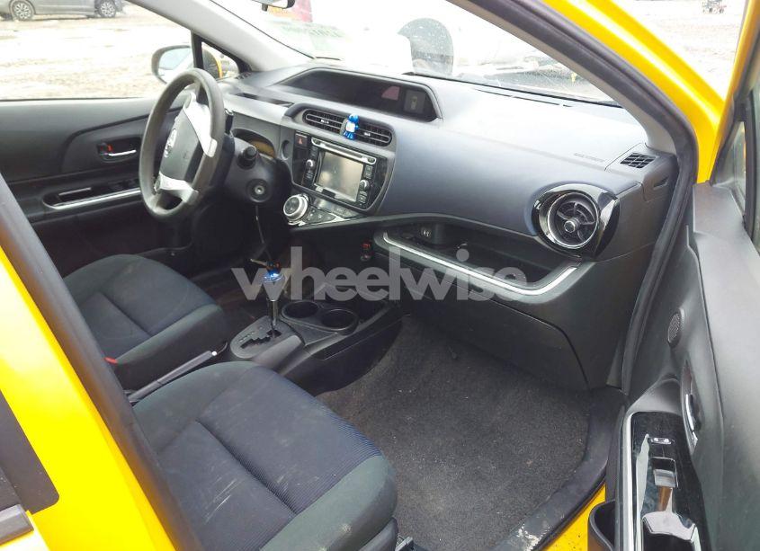 Photo 5 of 2015 Toyota Prius C TWO (VIN JTDKDTB38F1113171)