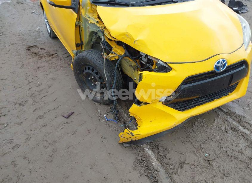 Photo 6 of 2015 Toyota Prius C TWO (VIN JTDKDTB38F1113171)