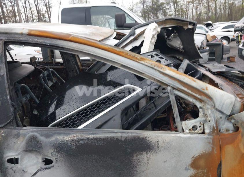 Photo 5 of 2017 Toyota Prius C TWO (VIN JTDKDTB38H1596549)