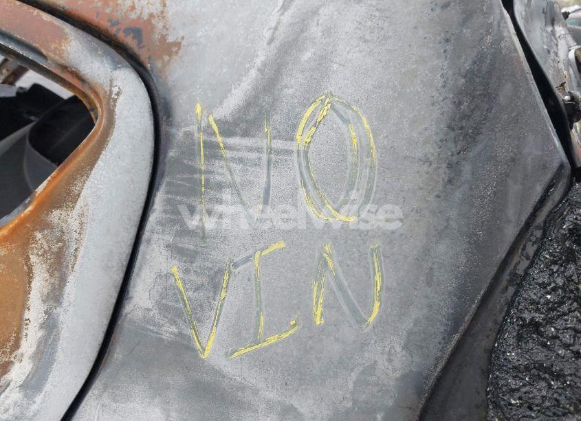 Photo 9 of 2017 Toyota Prius C TWO (VIN JTDKDTB38H1596549)