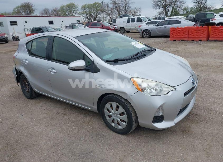 2012 Toyota Prius C TWO (VIN JTDKDTB39C1508309) main photo