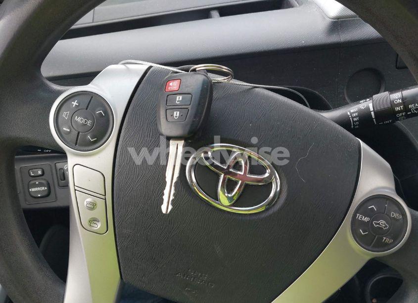 Photo 11 of 2012 Toyota Prius C TWO (VIN JTDKDTB39C1508309)