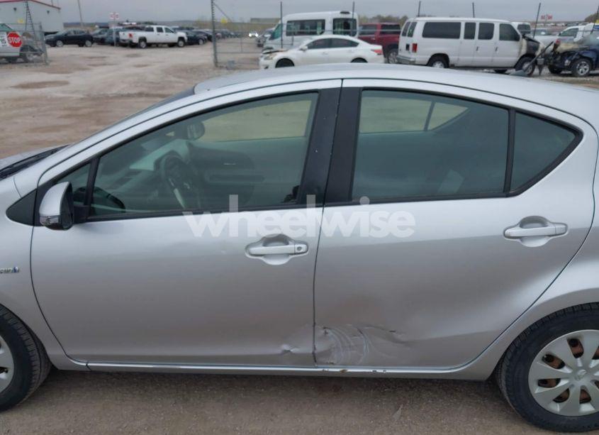Photo 14 of 2012 Toyota Prius C TWO (VIN JTDKDTB39C1508309)