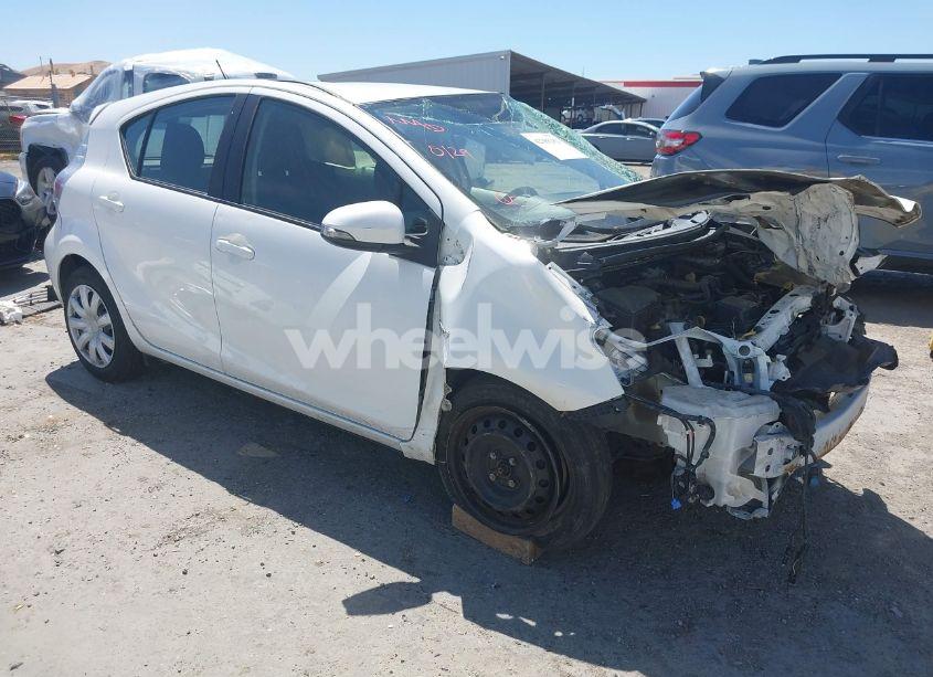 2013 Toyota Prius C TWO (VIN JTDKDTB39D1533017) main photo
