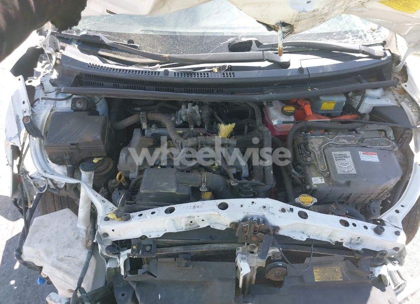 Photo 10 of 2013 Toyota Prius C TWO (VIN JTDKDTB39D1533017)