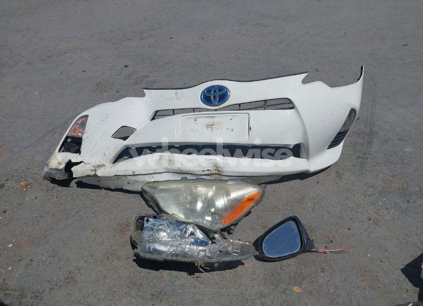 Photo 12 of 2013 Toyota Prius C TWO (VIN JTDKDTB39D1533017)