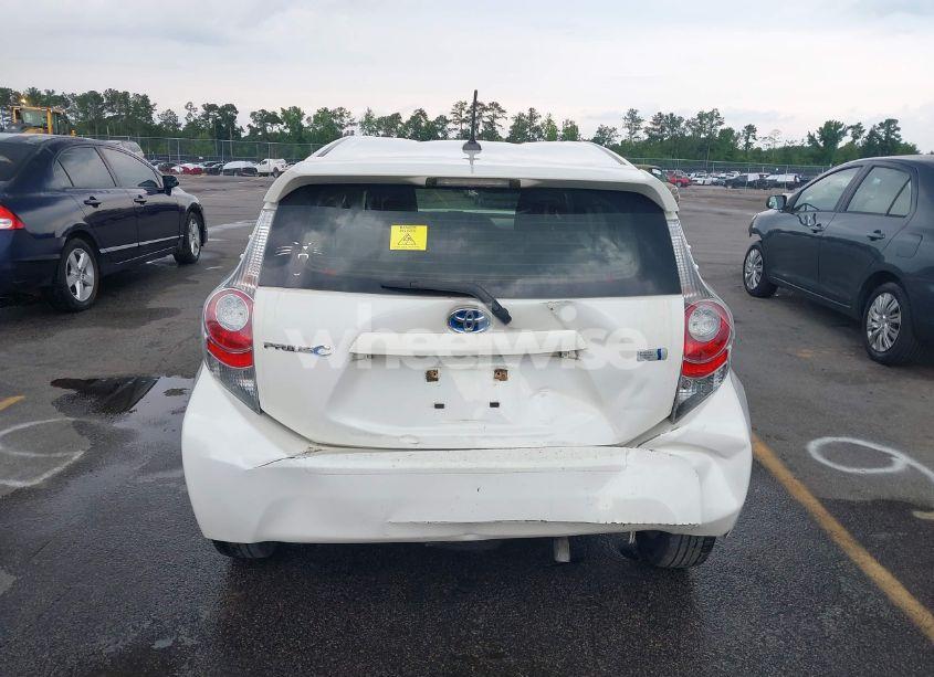 Photo 16 of 2013 Toyota Prius C THREE (VIN JTDKDTB39D1556152)