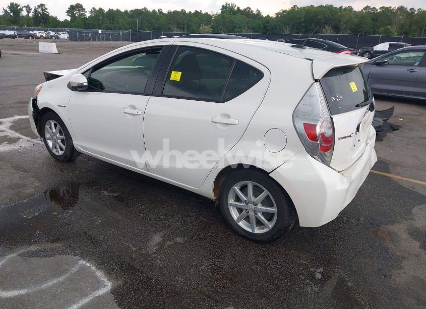Photo 3 of 2013 Toyota Prius C THREE (VIN JTDKDTB39D1556152)
