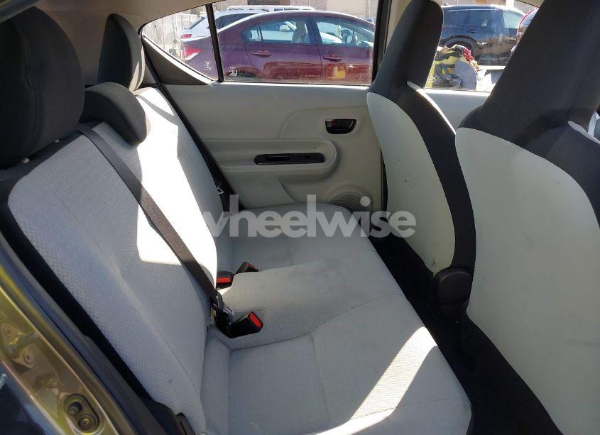 Photo 8 of 2014 Toyota Prius C ONE (VIN JTDKDTB39E1085251)