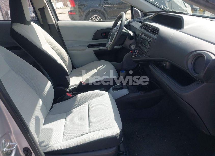 Photo 5 of 2012 Toyota Prius C ONE (VIN JTDKDTB3XC1001211)