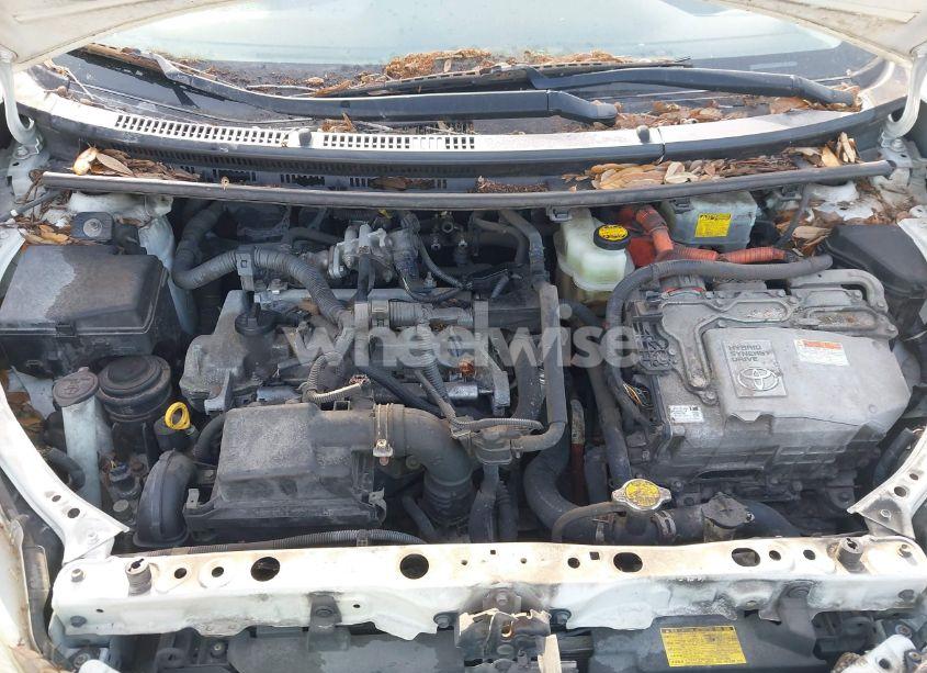 Photo 10 of 2012 Toyota Prius C THREE (VIN JTDKDTB3XC1017487)