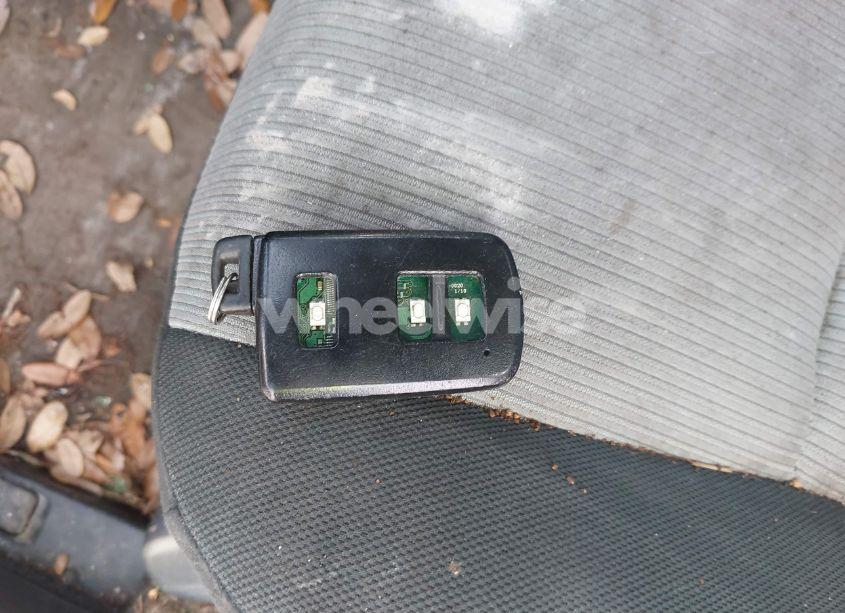 Photo 11 of 2012 Toyota Prius C THREE (VIN JTDKDTB3XC1017487)