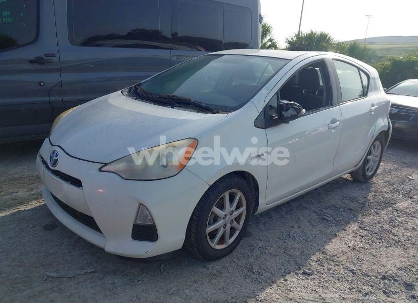Photo 2 of 2012 Toyota Prius C THREE (VIN JTDKDTB3XC1017487)