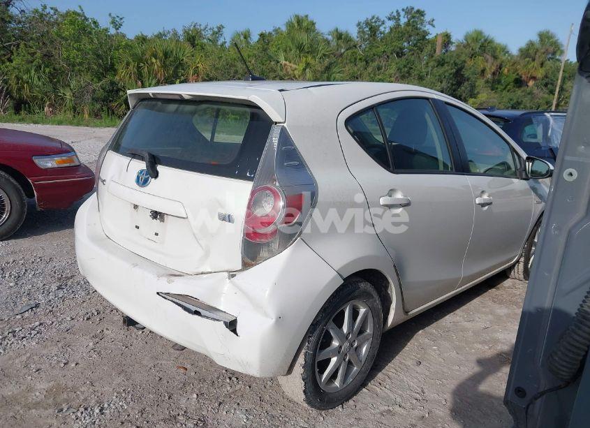 Photo 4 of 2012 Toyota Prius C THREE (VIN JTDKDTB3XC1017487)