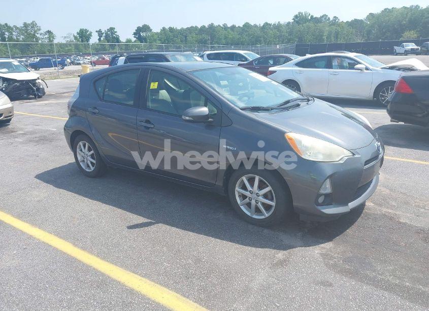 2012 Toyota Prius C FOUR (VIN JTDKDTB3XC1020910) main photo