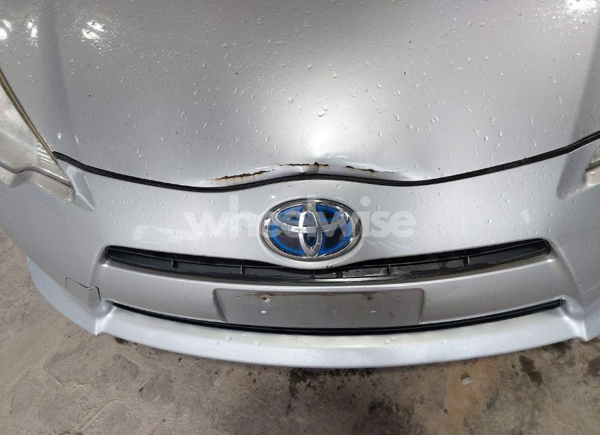 Photo 6 of 2012 Toyota Prius C TWO (VIN JTDKDTB3XC1503779)