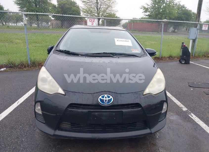 Photo 12 of 2013 Toyota Prius C THREE (VIN JTDKDTB3XD1540798)