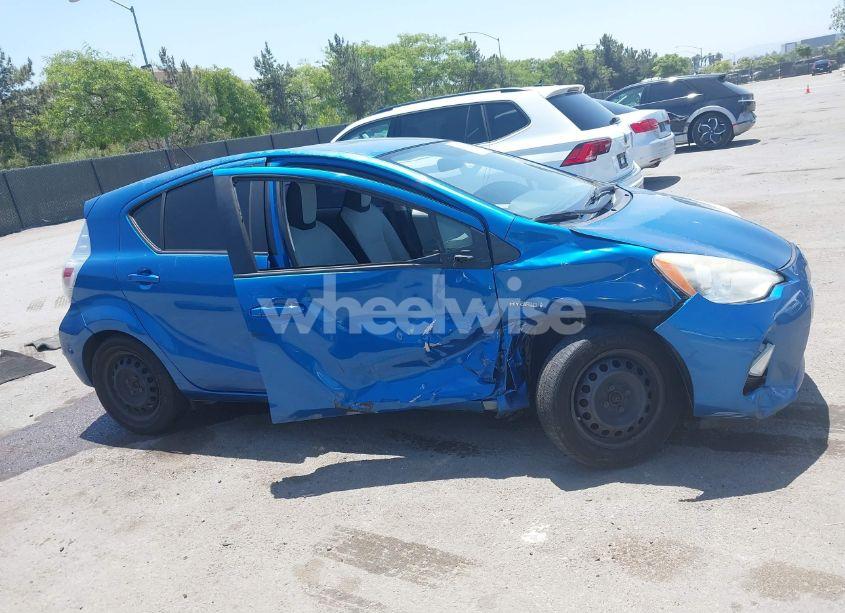 Photo 14 of 2013 Toyota Prius C ONE (VIN JTDKDTB3XD1555396)