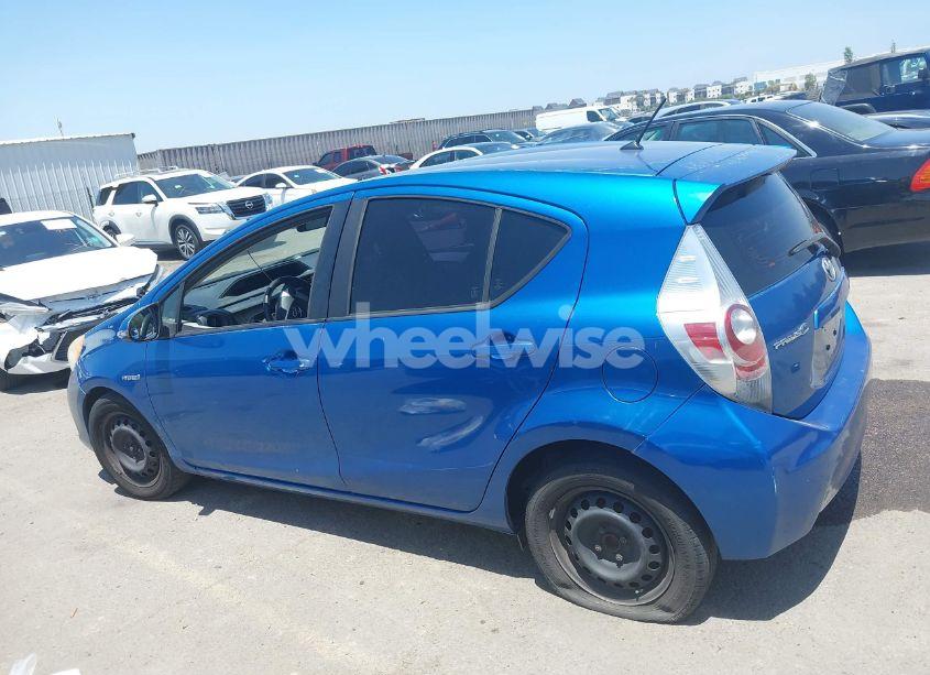 Photo 15 of 2013 Toyota Prius C ONE (VIN JTDKDTB3XD1555396)