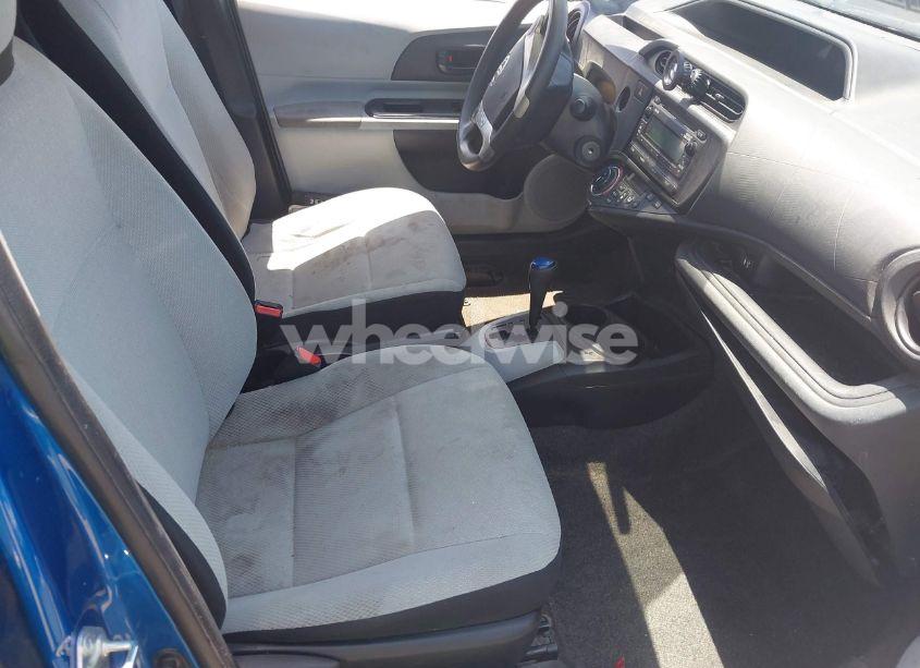 Photo 5 of 2013 Toyota Prius C ONE (VIN JTDKDTB3XD1555396)