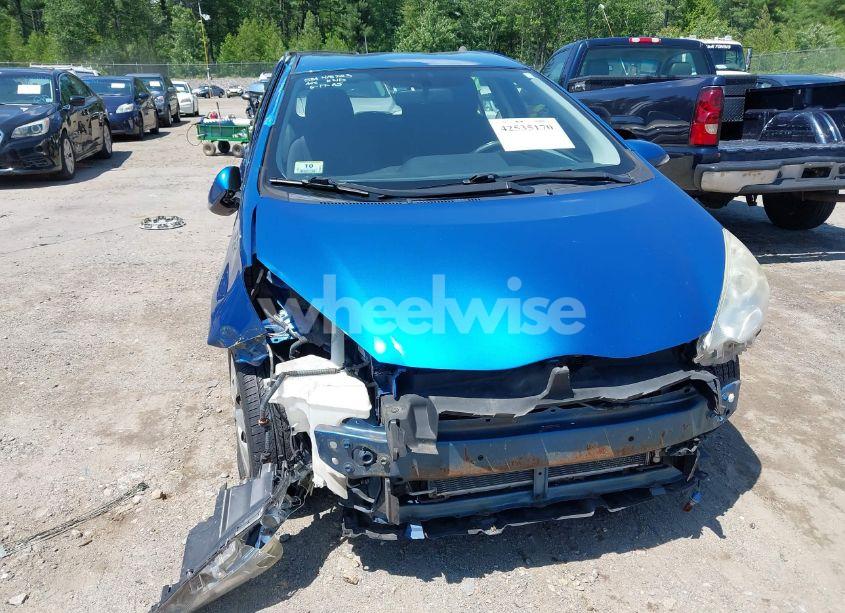 Photo 6 of 2013 Toyota Prius C TWO (VIN JTDKDTB3XD1557018)