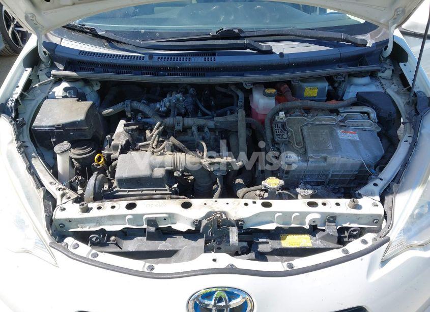 Photo 10 of 2014 Toyota Prius C ONE (VIN JTDKDTB3XE1083475)