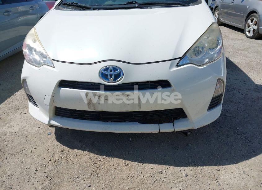 Photo 6 of 2014 Toyota Prius C ONE (VIN JTDKDTB3XE1083475)