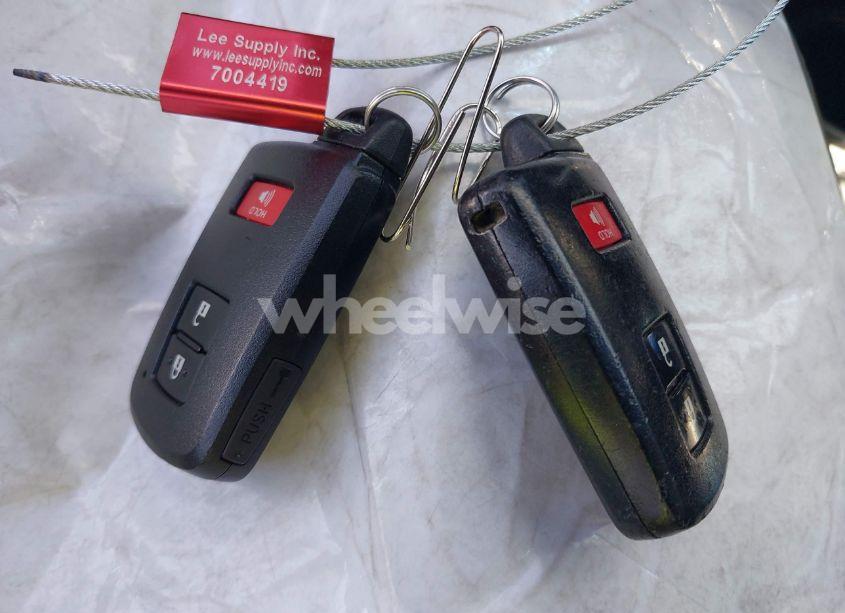 Photo 11 of 2016 Toyota Prius C FOUR (VIN JTDKDTB3XG1117997)