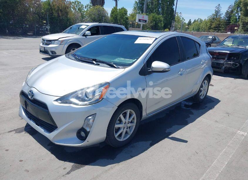 Photo 2 of 2016 Toyota Prius C FOUR (VIN JTDKDTB3XG1117997)