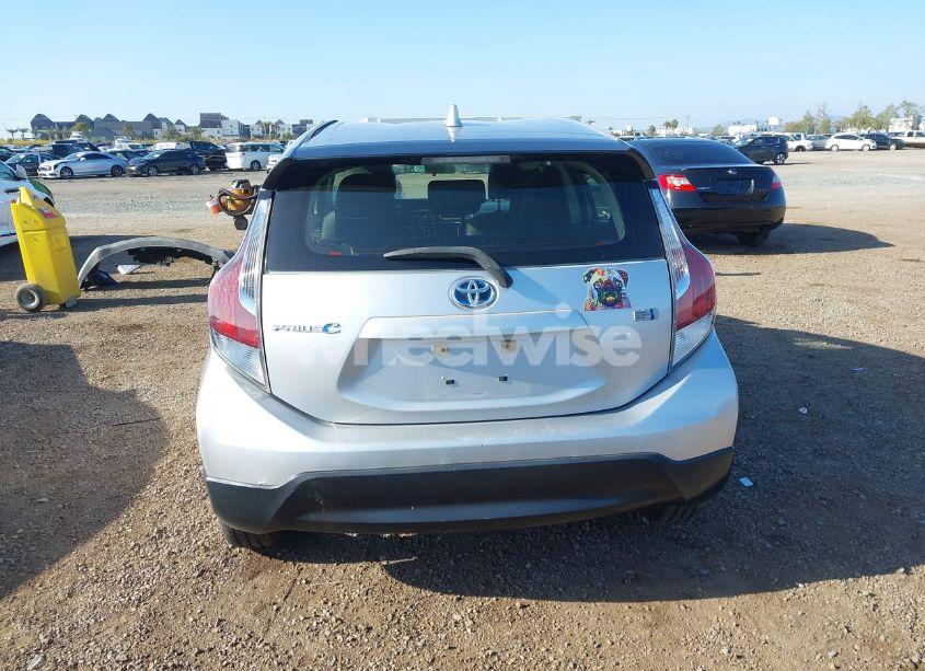 Photo 17 of 2017 Toyota Prius C TWO (VIN JTDKDTB3XH1593023)