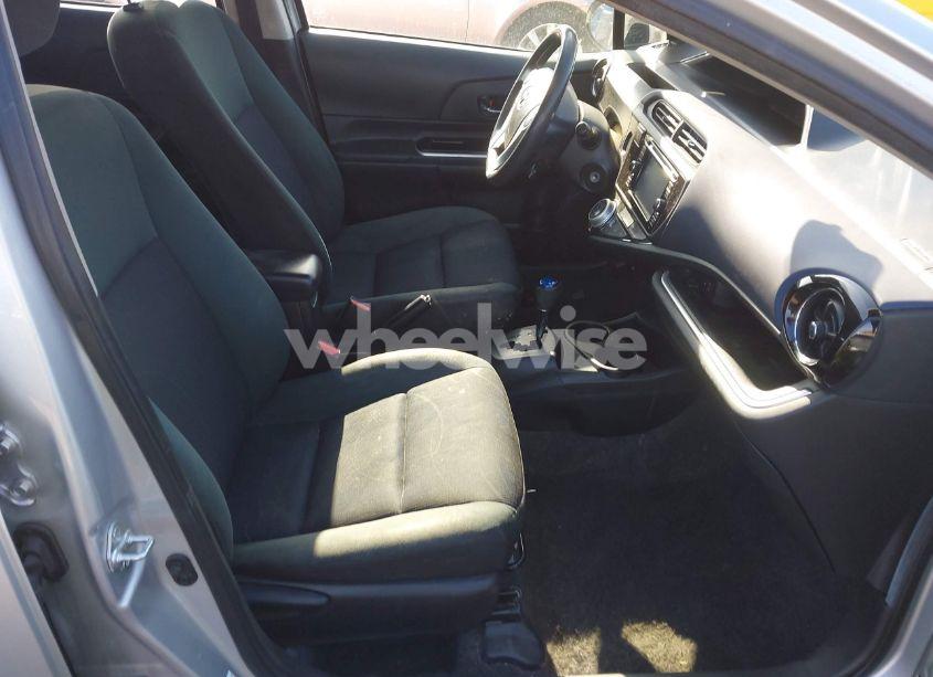 Photo 5 of 2017 Toyota Prius C TWO (VIN JTDKDTB3XH1593023)