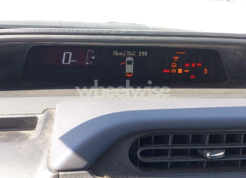 Photo 7 of 2017 Toyota Prius C TWO (VIN JTDKDTB3XH1598075)