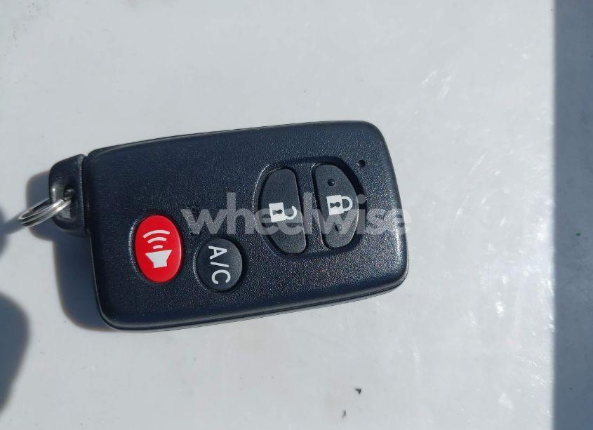 Photo 11 of 2012 Toyota Prius PLUG-IN (VIN JTDKN3DP0C3017886)