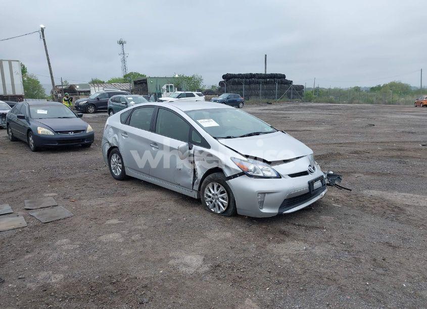 2014 Toyota Prius PLUG-IN (VIN JTDKN3DP1E3050561) main photo
