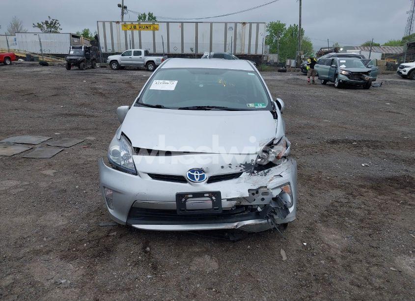 Photo 12 of 2014 Toyota Prius PLUG-IN (VIN JTDKN3DP1E3050561)