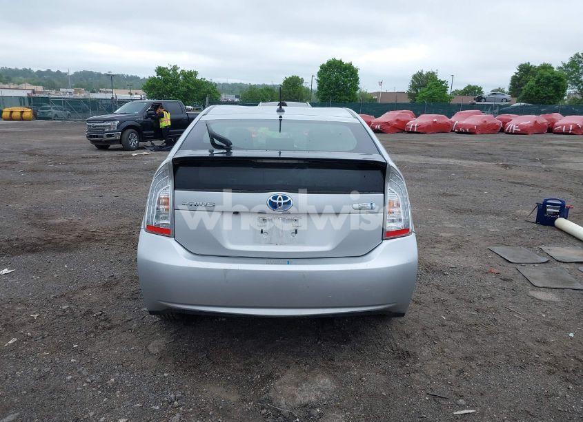 Photo 16 of 2014 Toyota Prius PLUG-IN (VIN JTDKN3DP1E3050561)