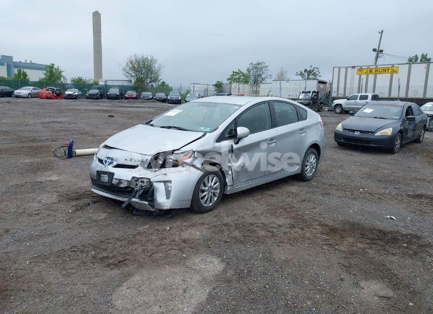 Photo 2 of 2014 Toyota Prius PLUG-IN (VIN JTDKN3DP1E3050561)