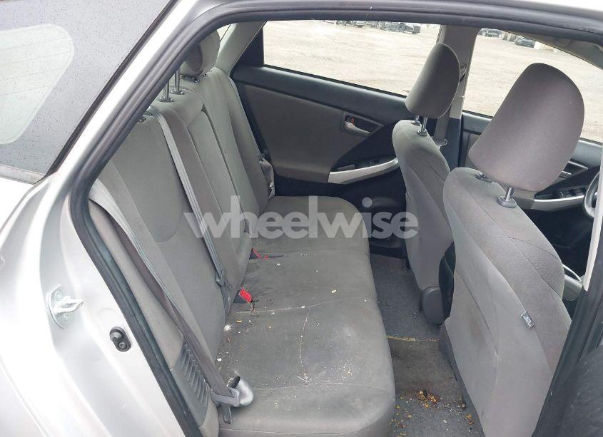 Photo 8 of 2014 Toyota Prius PLUG-IN (VIN JTDKN3DP1E3050561)