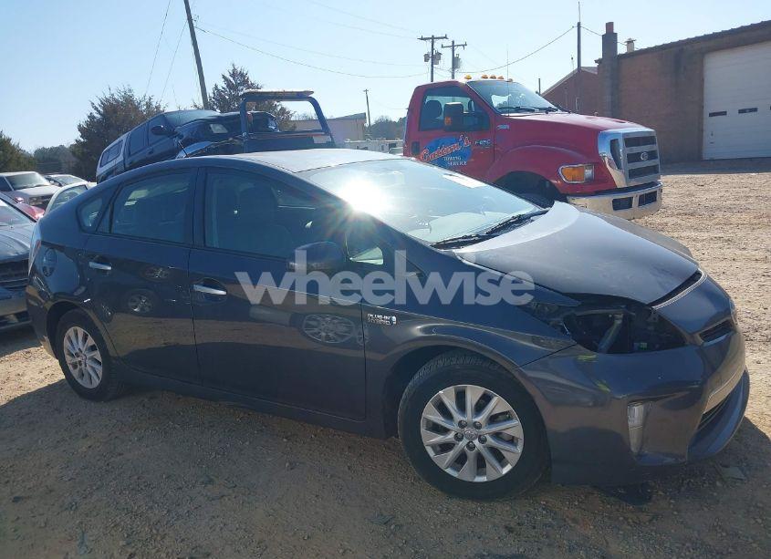 Photo 14 of 2013 Toyota Prius PLUG-IN (VIN JTDKN3DP2D3047456)