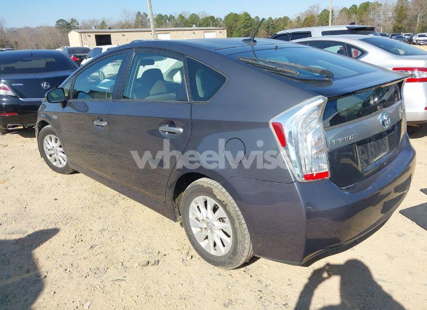 Photo 3 of 2013 Toyota Prius PLUG-IN (VIN JTDKN3DP2D3047456)