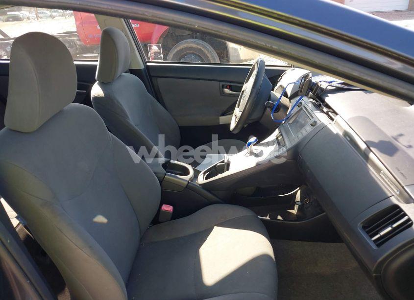 Photo 5 of 2013 Toyota Prius PLUG-IN (VIN JTDKN3DP2D3047456)