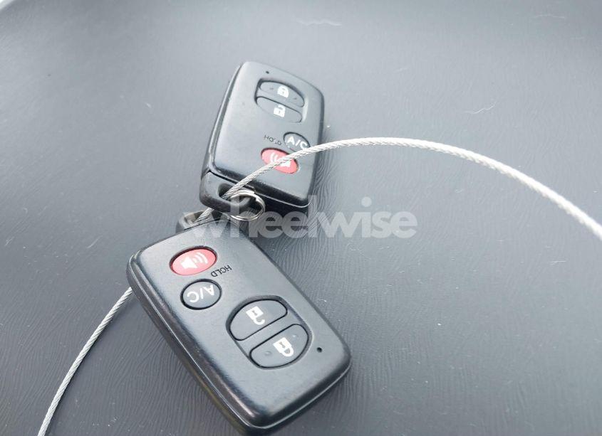 Photo 11 of 2014 Toyota Prius PLUG-IN (VIN JTDKN3DP3E3059052)